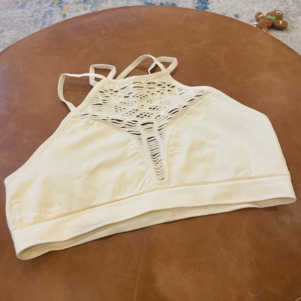 Ivory Floral Cutout Seamless Crop Top